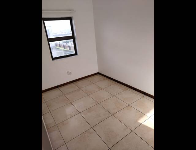2 bed property to rent in STRAND